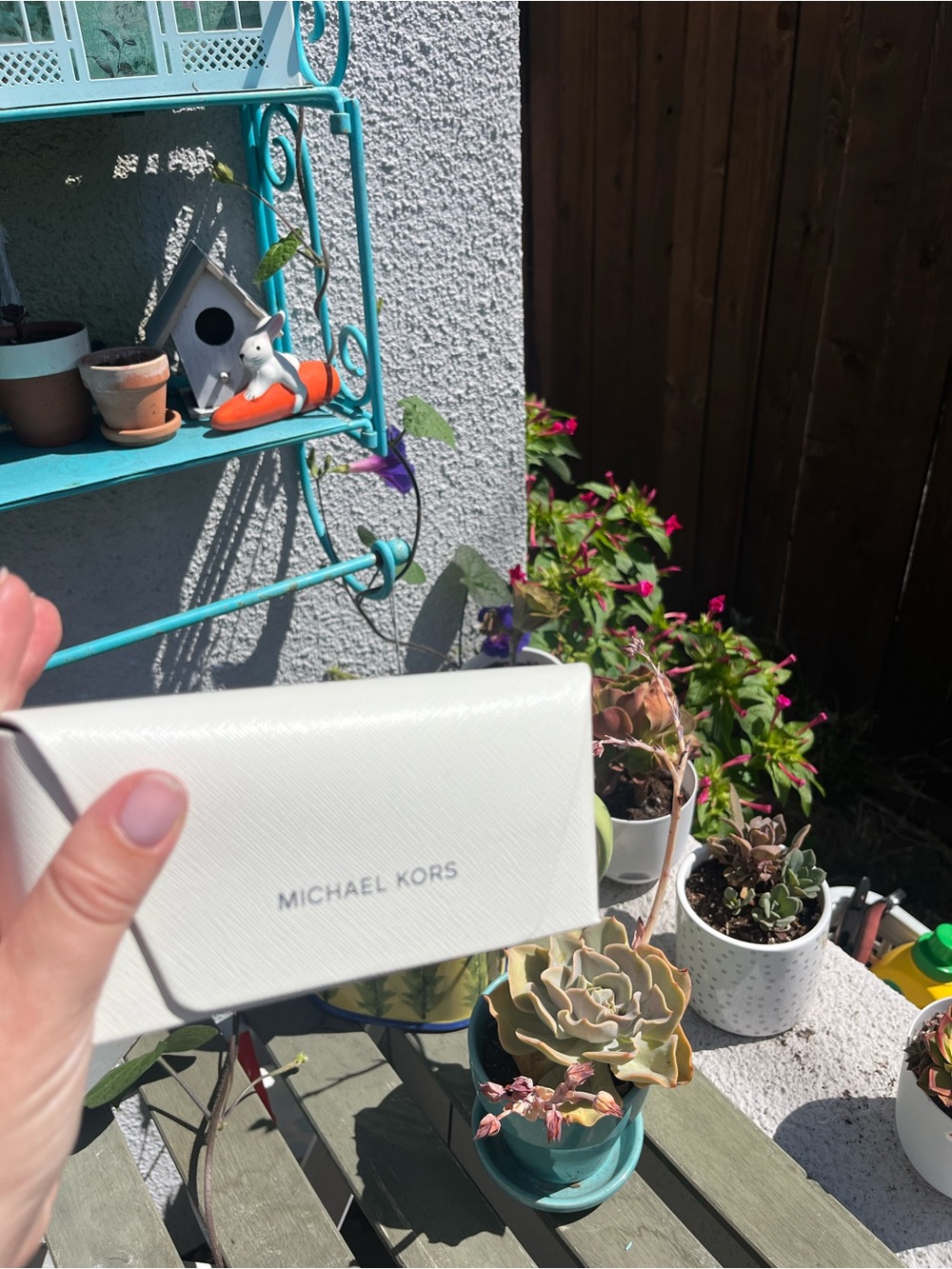 Michael Kors - NWT White Textured Sunglasses Case - Picture 5 of 5